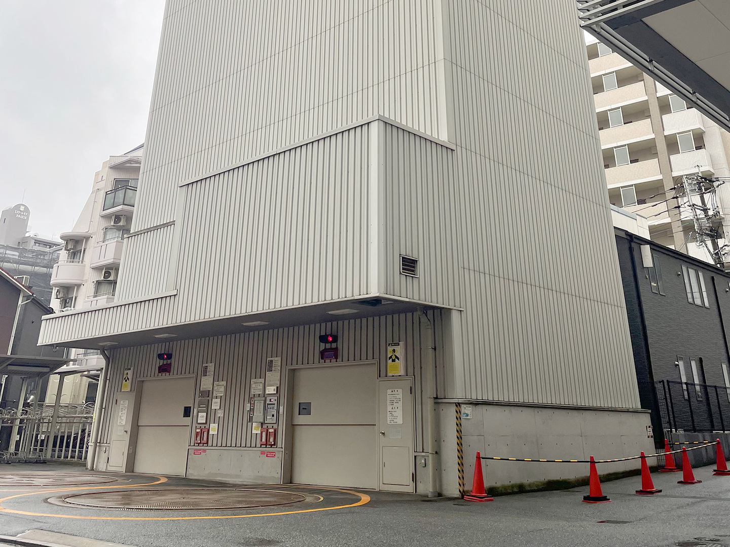 天神渡辺通りビル駐車場